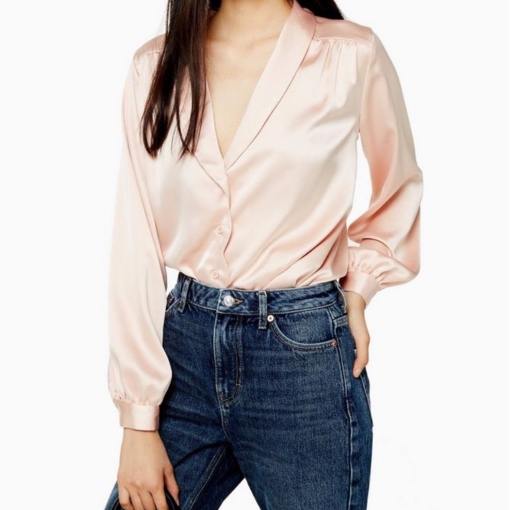 NWT Gorgeous Pink Scallop Blouse